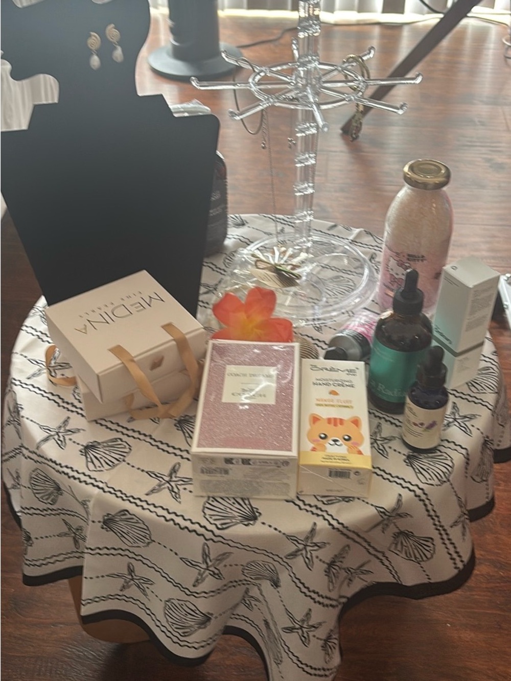 Mystery Box - Picture 2 of 3